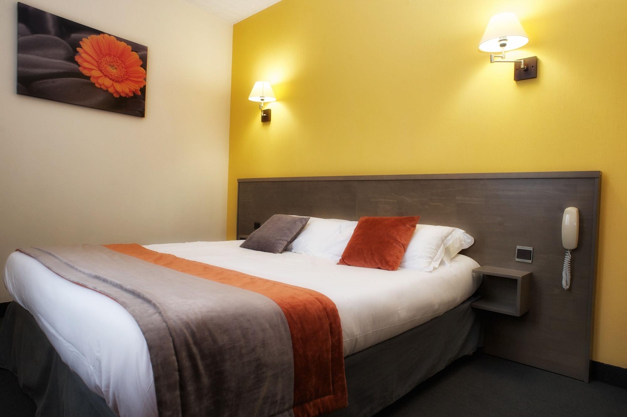 Brit Hotel Le Surcouf Saint-Malo Exterior photo